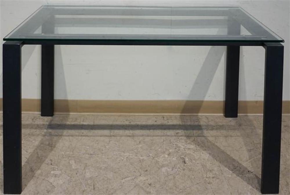 GLASS TOP STEEL FRAME DESK H  323cdc