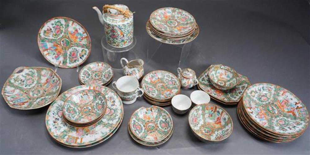 ASSEMBLED SET OF CHINESE EXPORT