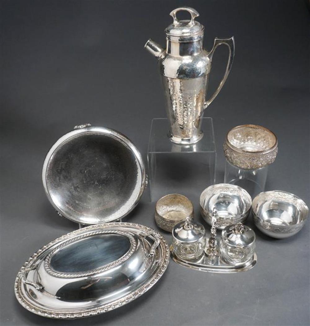 COLLECTION OF SILVER PLATE ARTICLESCollection 323d24