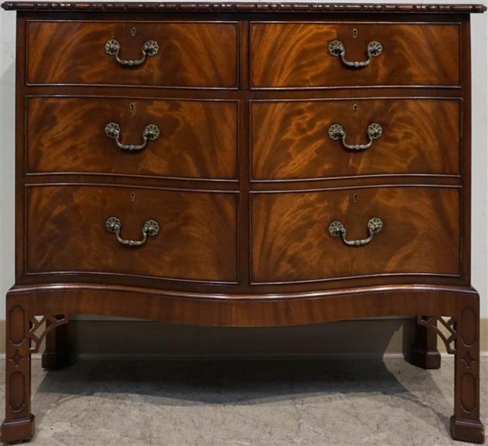 GEORGE III STYLE MAHOGANY SERPENTINE 323dd0