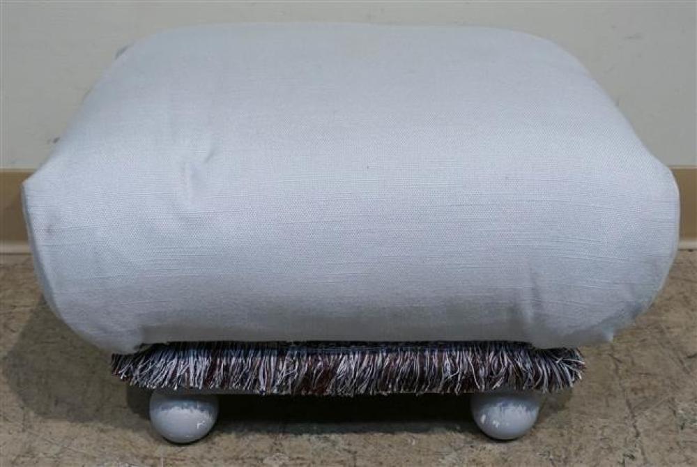 MODERN UPHOLSTERED STOOL H 12 3240a4