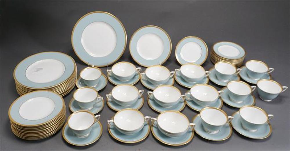 ROYAL WORCESTER WESTMINSTER 69-PIECE