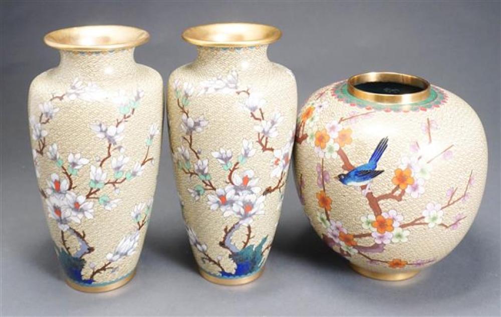 PAIR OF CHINESE CLOISONNE ENAMEL 3241b8