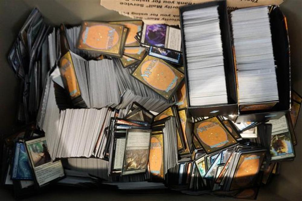 COLLECTION OF APPROXIMATELY 1000 MAGIC