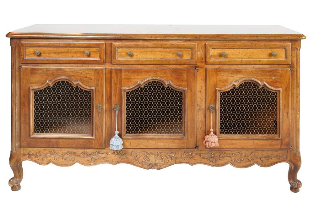 PROVINCIAL STYLE BUFFET20th century  326b3b