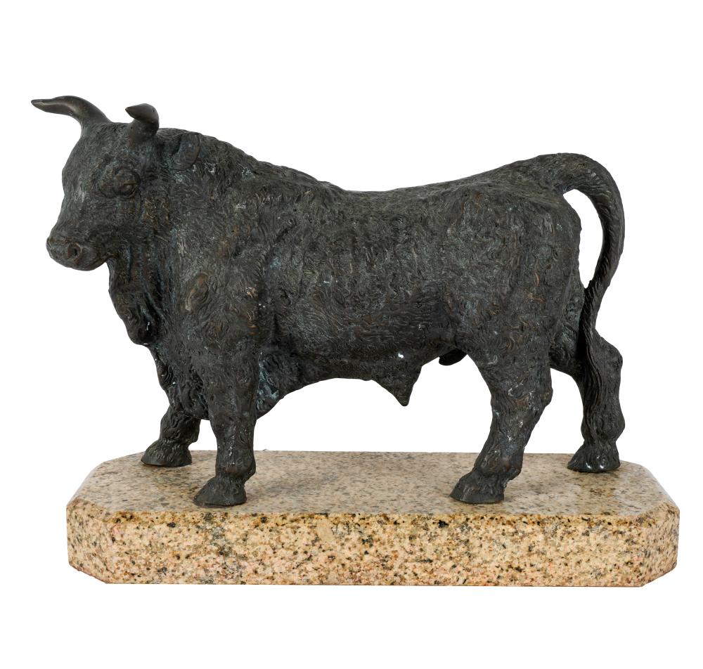 CAST METAL BULL FIGUREmounted to 326b4f