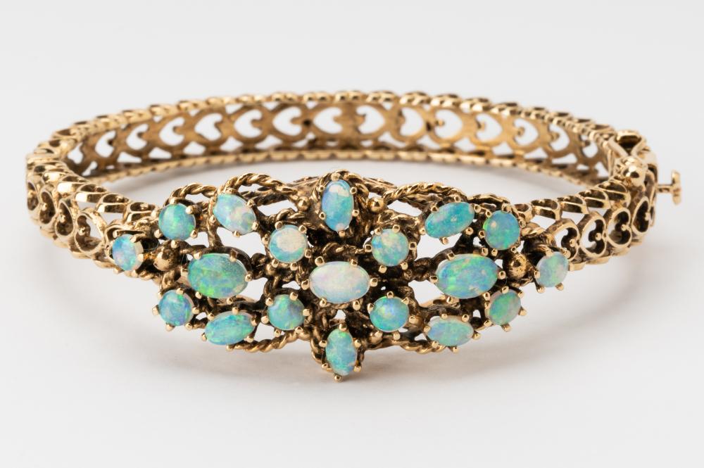 14 KARAT YELLOW GOLD & OPAL BANGLE