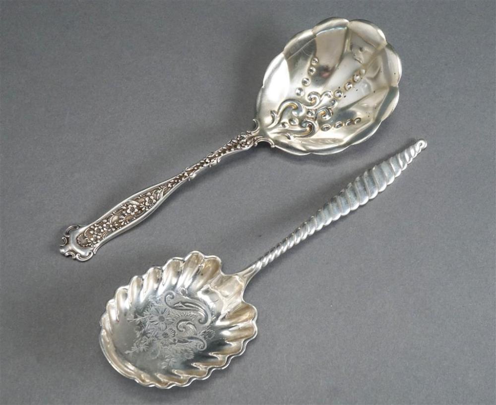 TWO WHITING STERLING SILVER SERVING 326d4b
