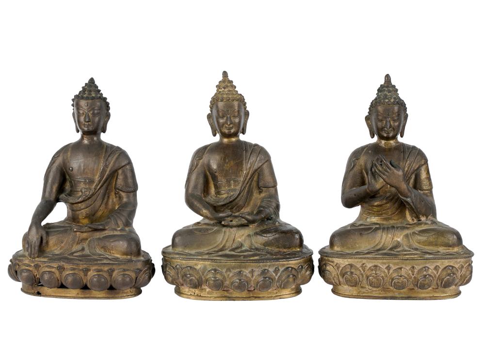 THREE CHINESE BRONZE BUDDHA FIGURESdepicted 326d9a