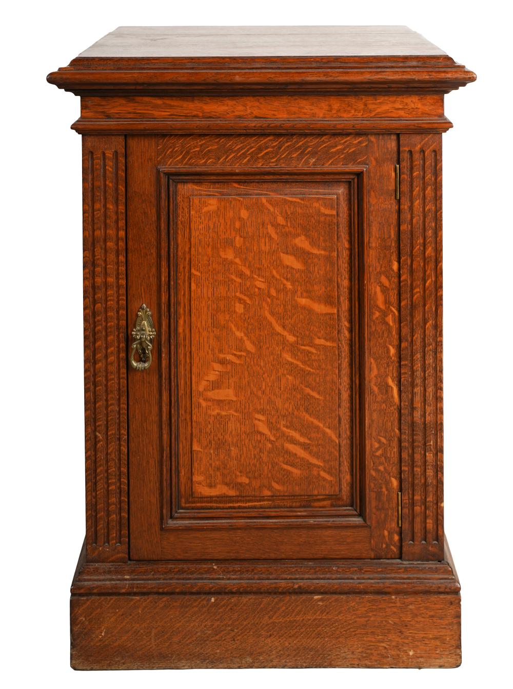 OAK PEDESTAL CABINETcirca 1900  326df8