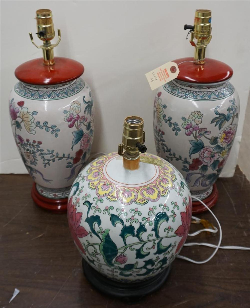 THREE CHINESE POLYCHROME DECORATED 326e80