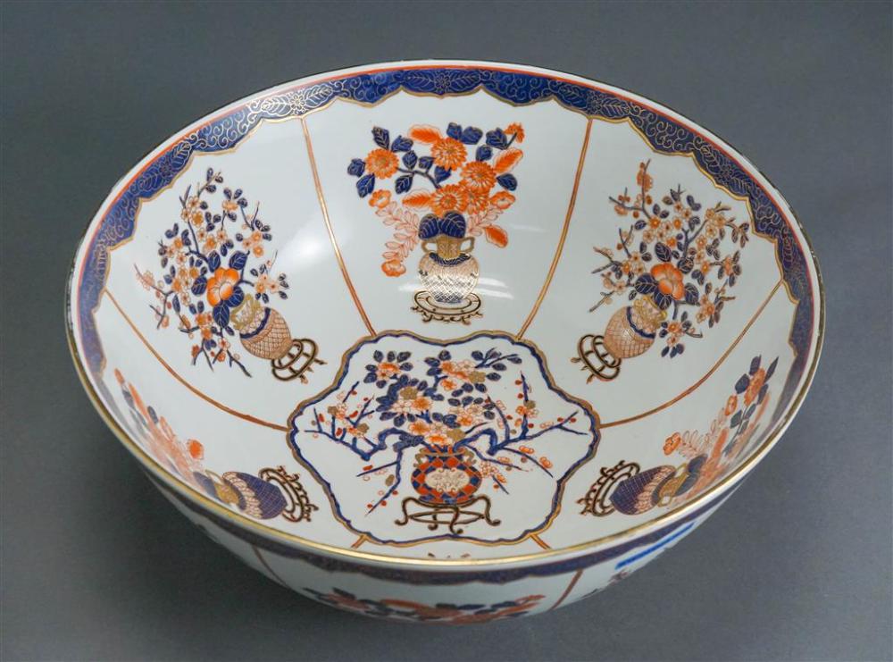 IMARI TYPE GILT POLYCHROME DECORATED