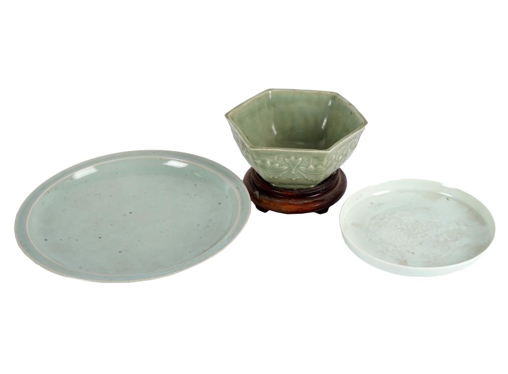 THREE PIECES OF CHINESE CELADON-GLAZED