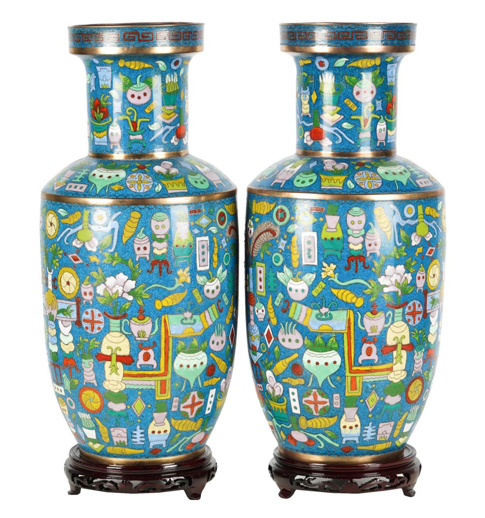 PAIR OF CHINESE CLOISONNE VASESeach 3271d4