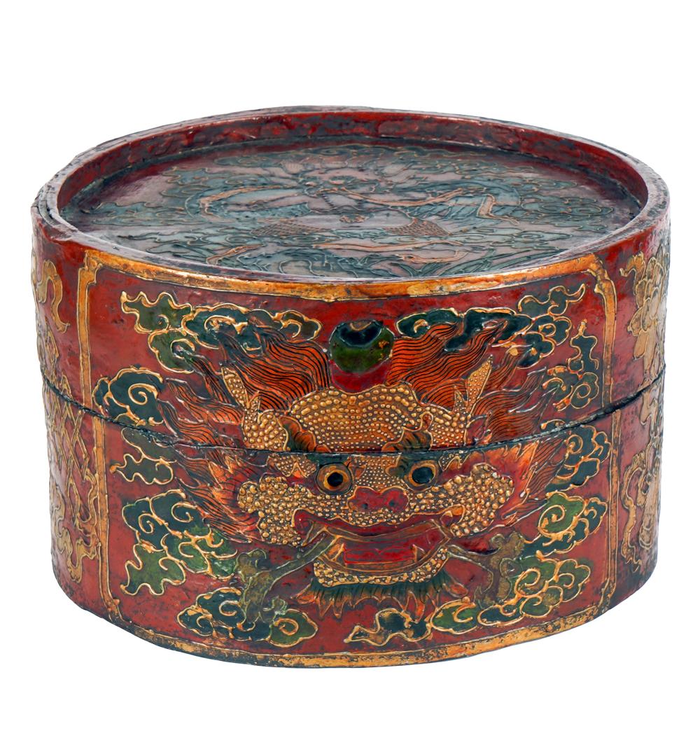 CHINESE LACQUERED ROUND HAT BOXthe exterior