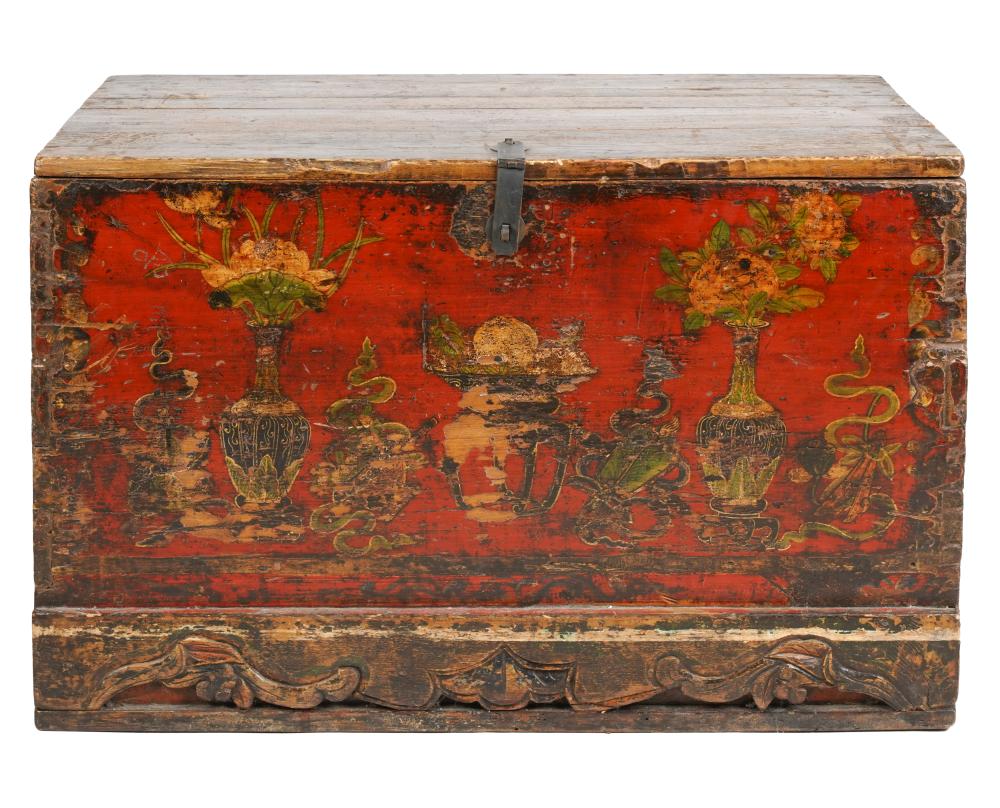 CHINESE PAINTED WOOD TRUNKthe hinged