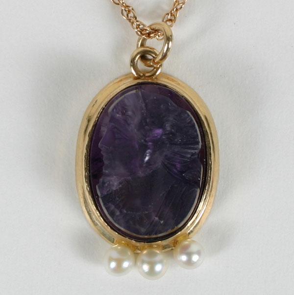 Yellow gold 14K amethyst cameo and pearl