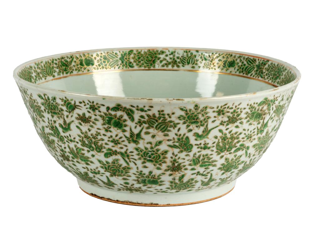 CHINESE EXPORT GREEN-GLAZED PORCELAIN