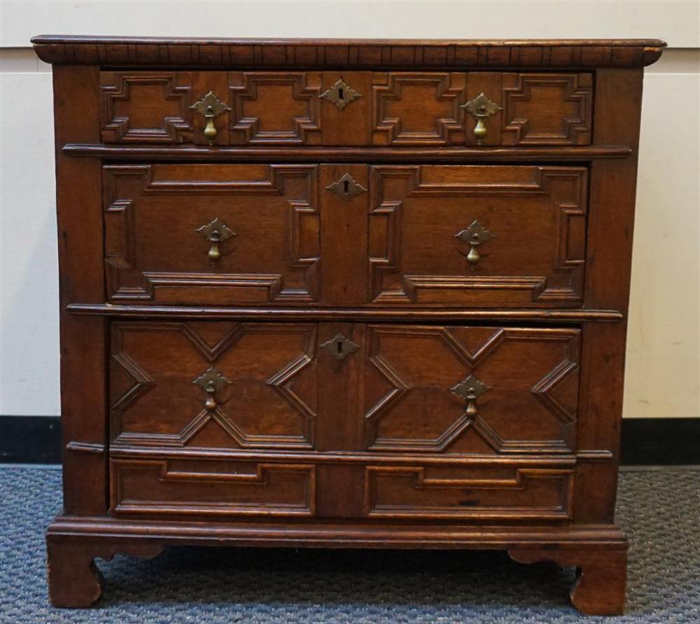 RENAISSANCE REVIVAL STYLE FRUITWOOD 3273cc