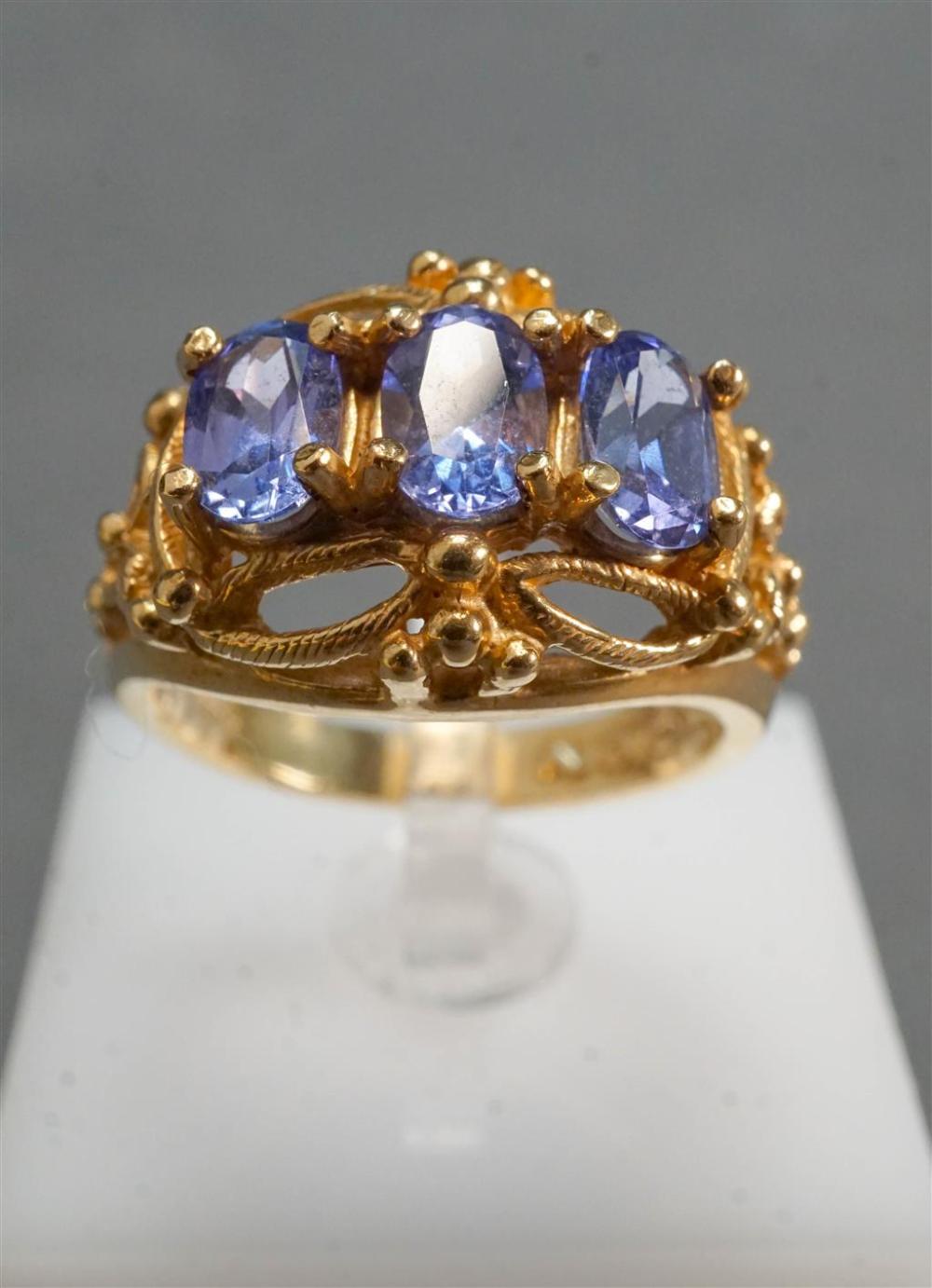 14 KARAT YELLOW GOLD AND TANZANITE 3273e3