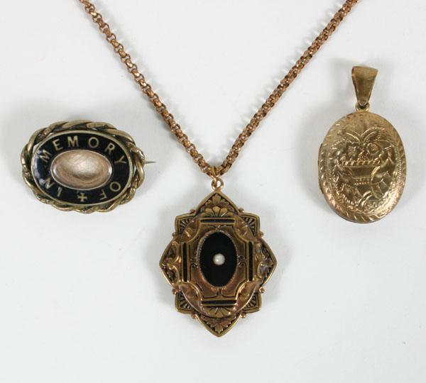 Lot of three pieces Victorian jewelry