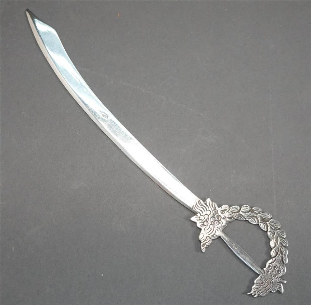 MIDDLE EASTERN 900 SILVER SWORD SHAPED 32772c