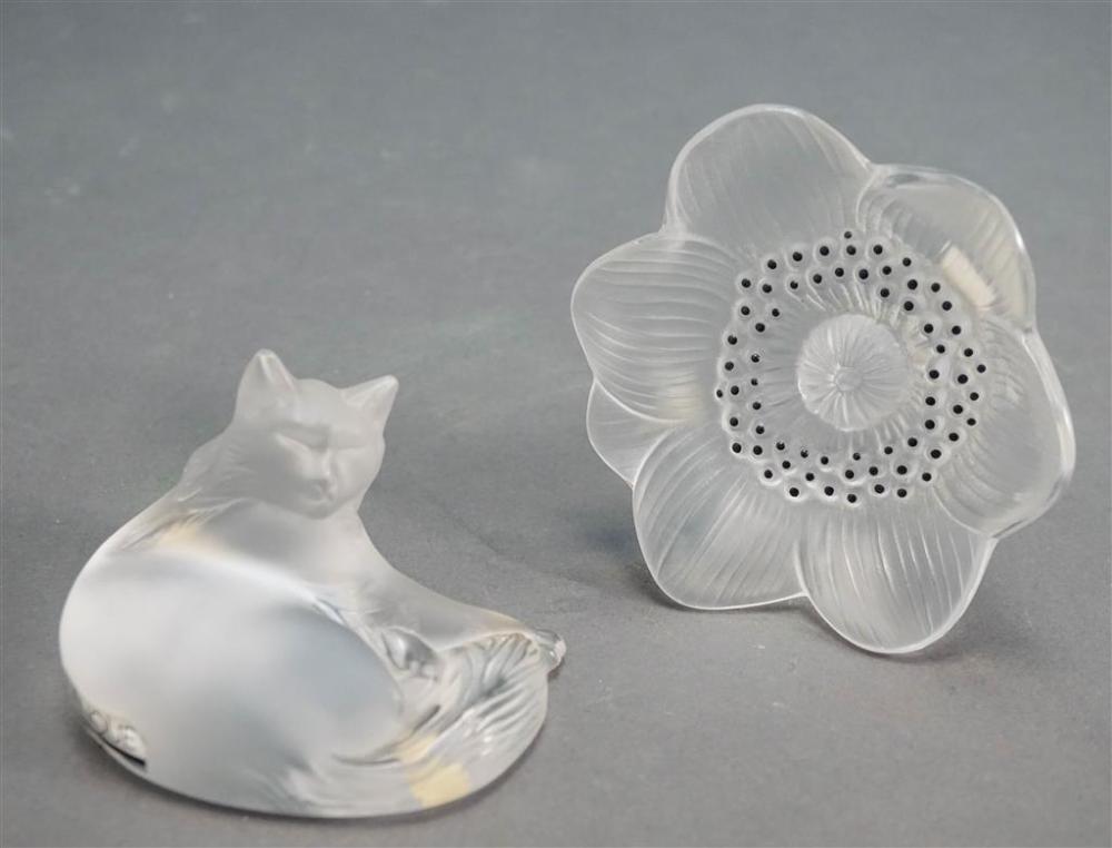 LALIQUE FROSTED GLASS CAT AND FLOWER