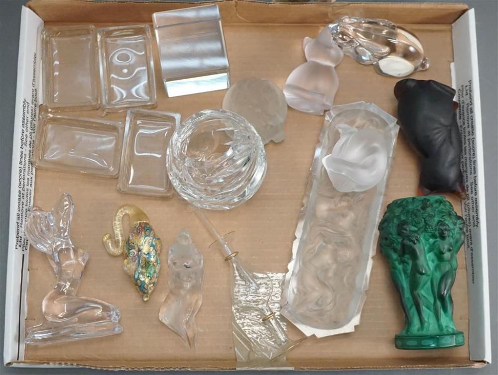 ASSORTED CRYSTAL AND GLASS CABINET 327942