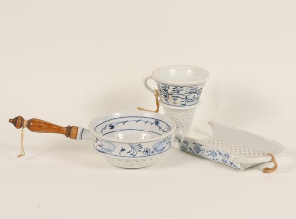 German porcelain grater and two 50c39