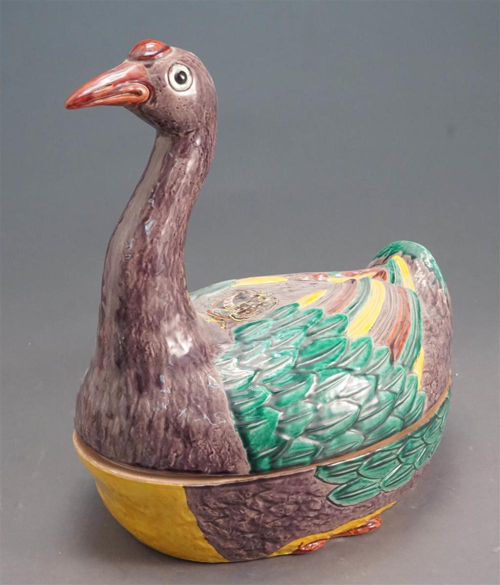 CHINESE EXPORT TYPE DUCK FORM COVERED 327a89