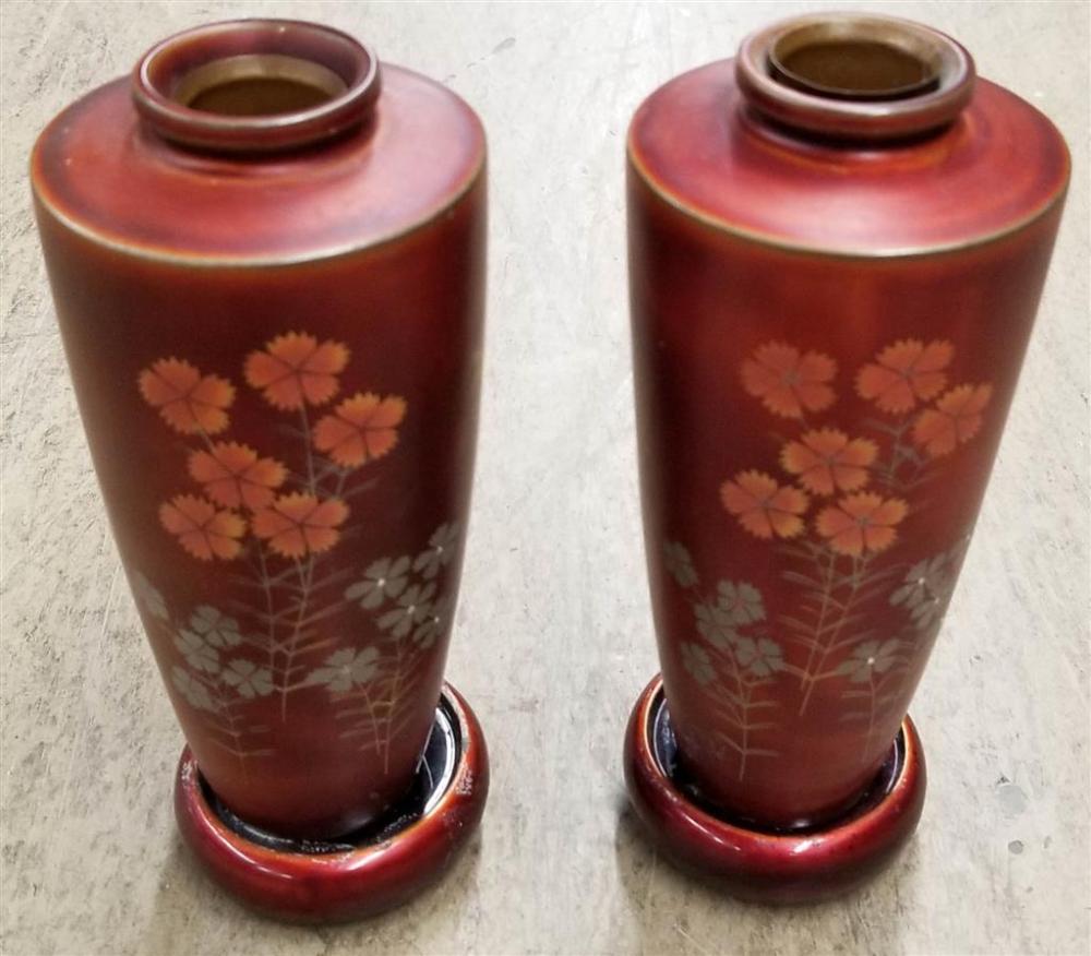 PAIR OF JAPANESE RED LACQUERED 327a8e