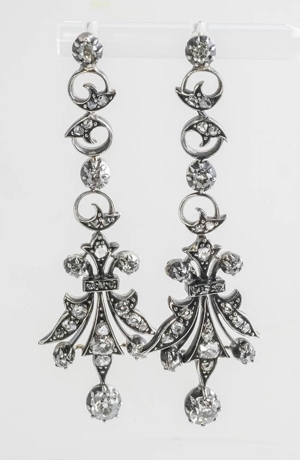 PAIR OF VICTORIAN SILVER TOPPED  327b98