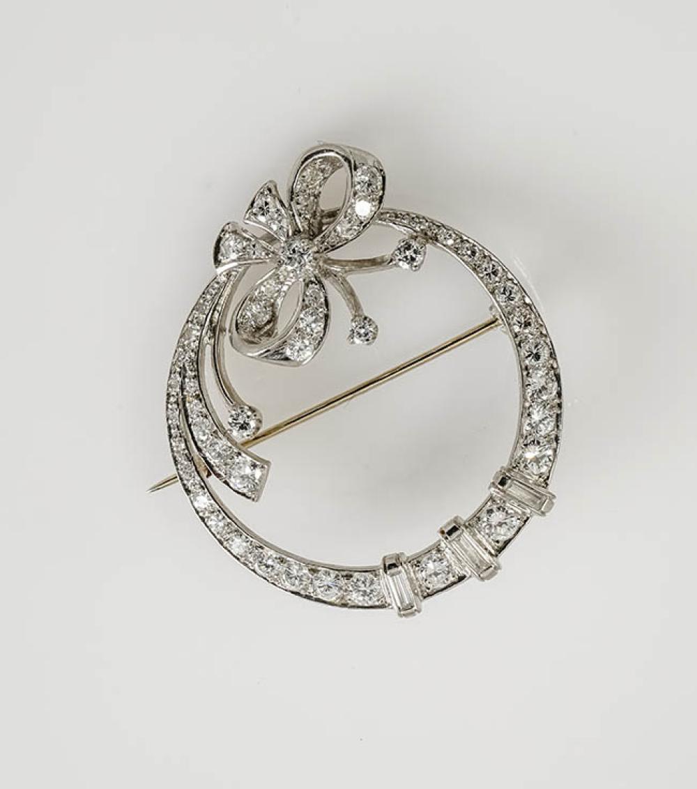 PLATINUM AND DIAMOND BROOCH MID 327bbe