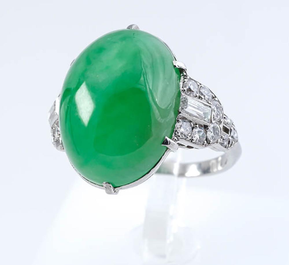 PLATINUM JADE AND DIAMOND RINGPlatinum  327bd9