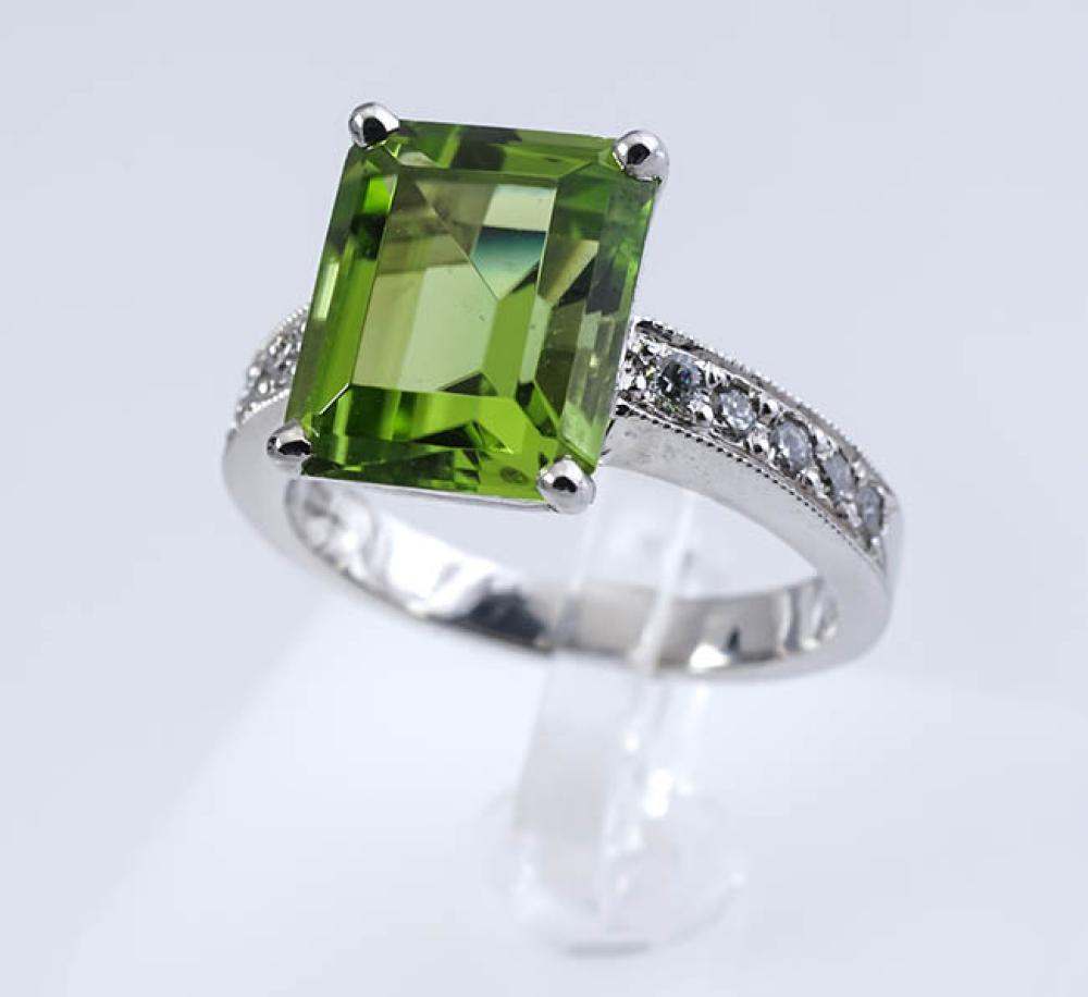 14-KARAT WHITE-GOLD, PERIDOT AND