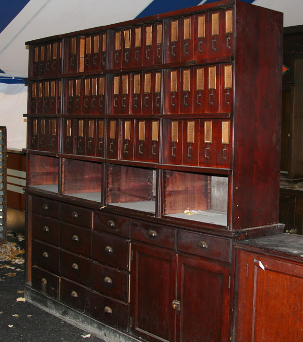 Mahogany vintage store furniture 50c6f