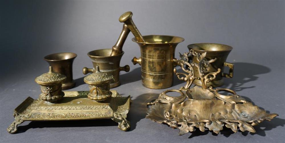 COLLECTION OF ASSORTED BRASS AND