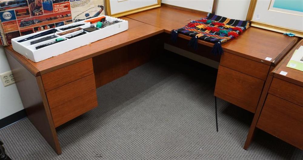 CONTEMPORARY FRUITWOOD FINISH DESK