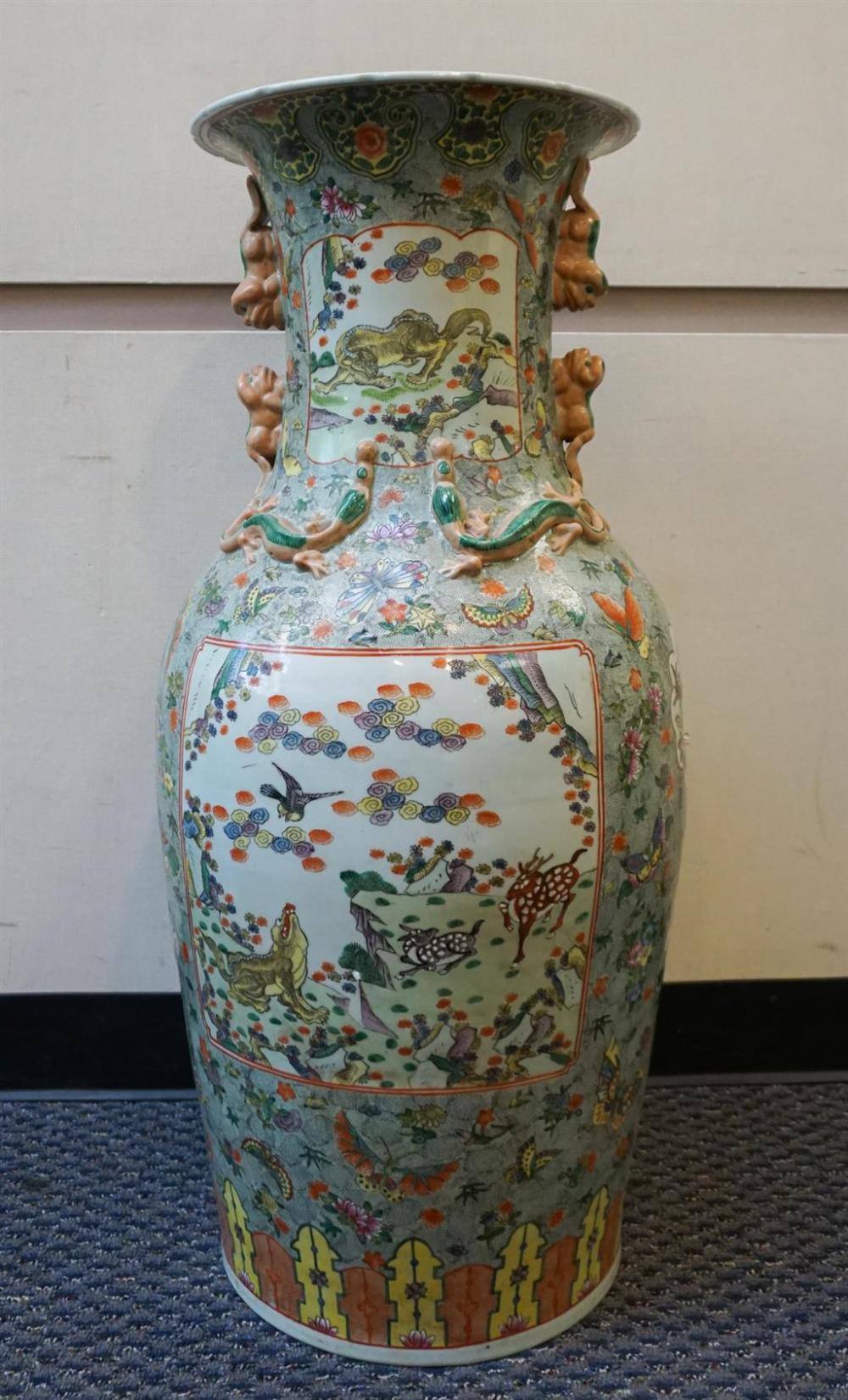 CHINESE FAMILLE VERTE TEMPLE VASE,