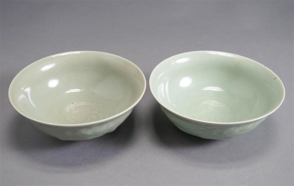 CLOSE PAIR OF SOUTHEAST ASIAN CELADON