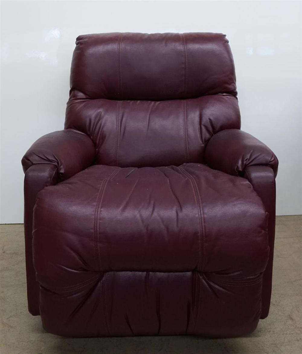 MAROON VINYL RECLINERMaroon Vinyl 327e4e