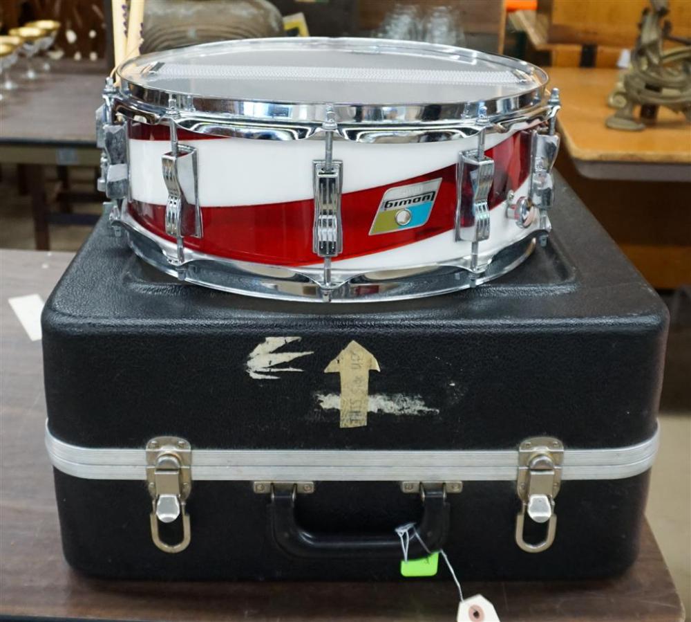 REMO SNARE DRUM WITH STAND AND