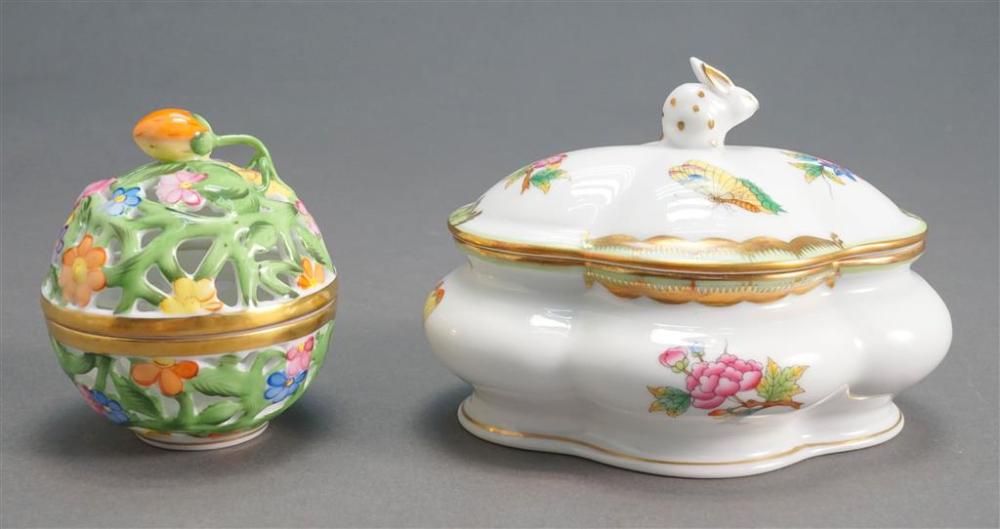 TWO HEREND PORCELAIN ARTICLESTwo Herend
