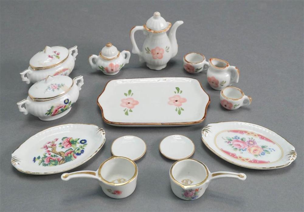GROUP WITH LIMOGES TYPE AND MAJOLICA