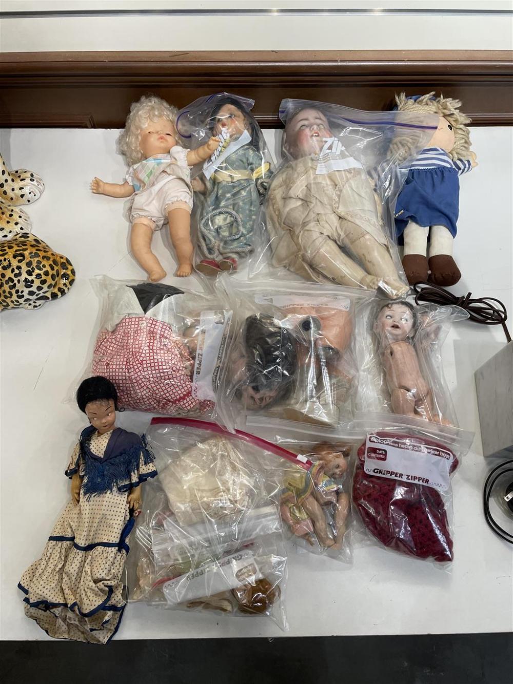 COLLECTION OF ASSORTED VINTAGE DOLL