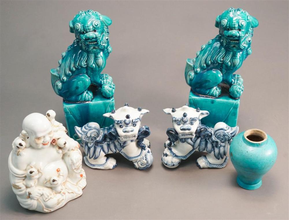 COLLECTION OF CHINESE PORCELAIN ARTICLES