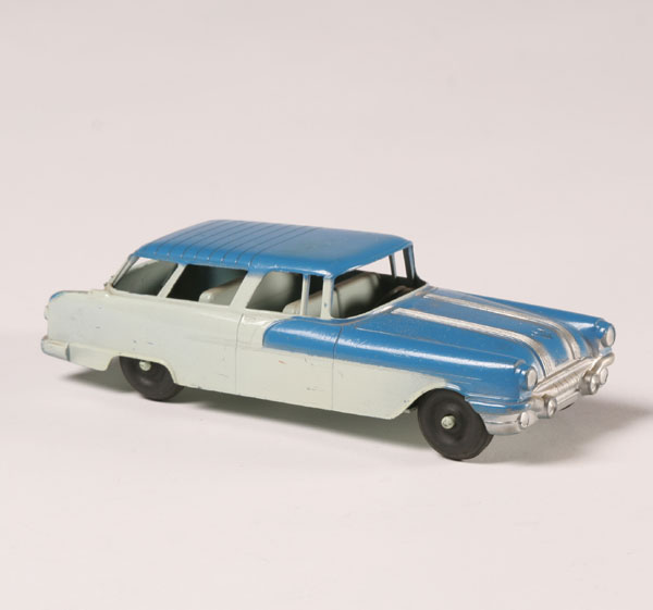 Tootsie Toy car; Pontiac Safari station