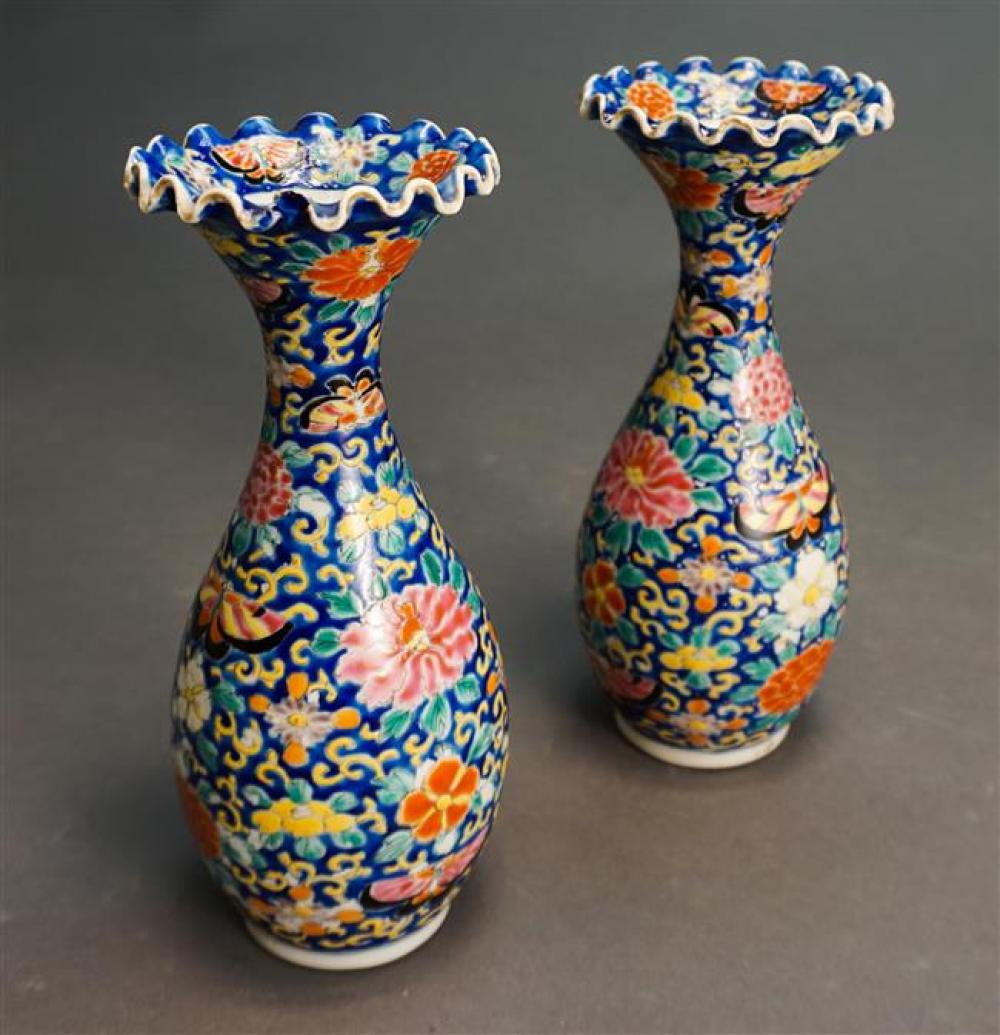 PAIR JAPANESE POLYCHROME ENAMEL 325cc3