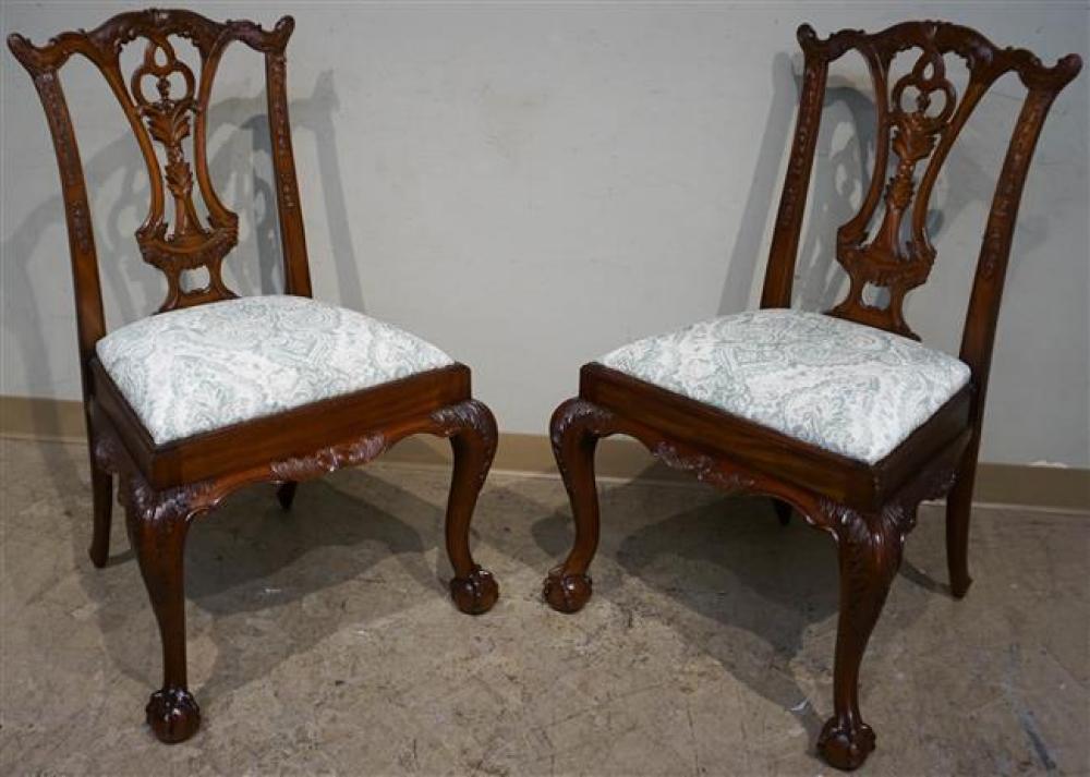 PAIR CHIPPENDALE STYLE MAHOGANY 326099