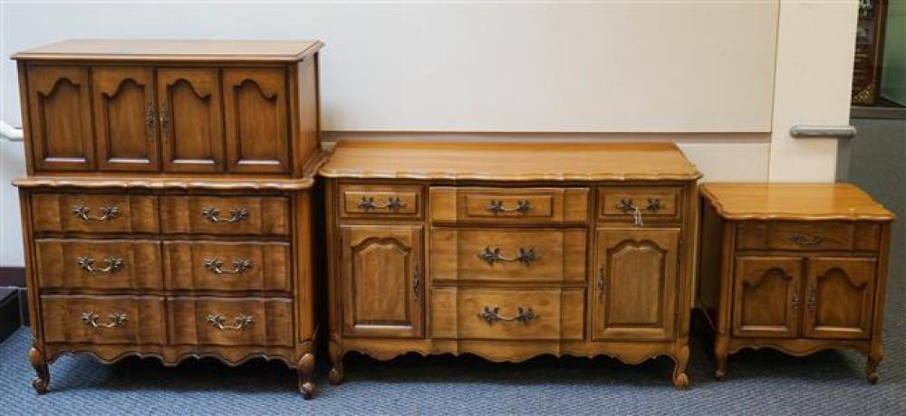 WHITE FURNITURE CO. FRUITWOOD TRIPLE